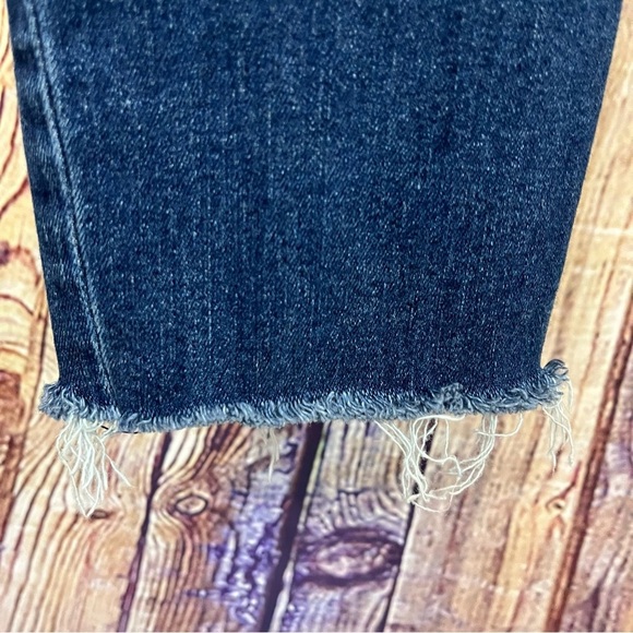 Gap High Rise Medium Wash Raw Hem Denim Jeans - Picture 6 of 9